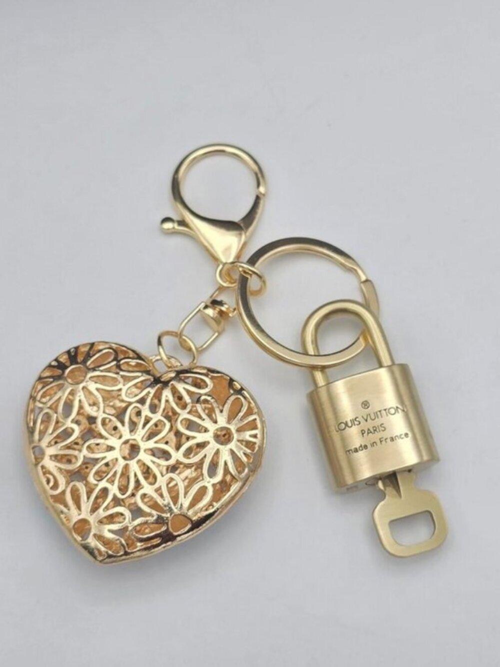 LV Gold Padlock 🔑 Authentic Louis Vuitton Charm + Unbranded Heart Keychain - Picture 4 of 10